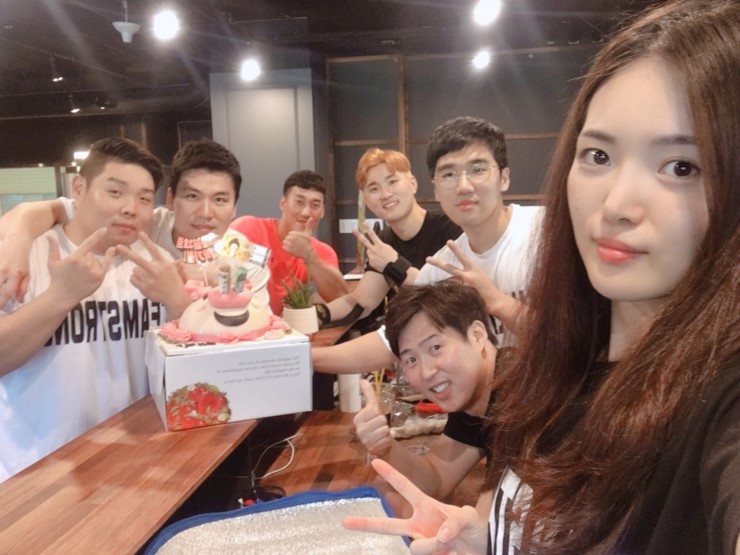 /user/s/stronggym/editor/1809/b3ae3051d0ba5e6a0e04f7e86990dc13_1538135791_7984.jpg 이미지크게보기