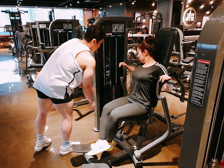 /user/s/stronggym/editor/1905/de0c15cc4b1e66c4f5b76dd25b902519_1558935012_7956.jpg 이미지크게보기