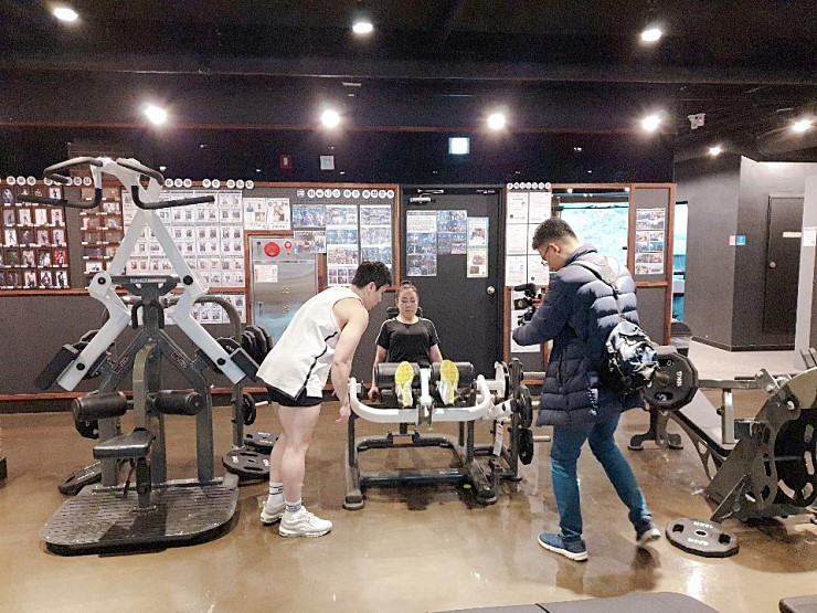 /user/s/stronggym/editor/1905/de0c15cc4b1e66c4f5b76dd25b902519_1558935035_1261.jpg 이미지크게보기