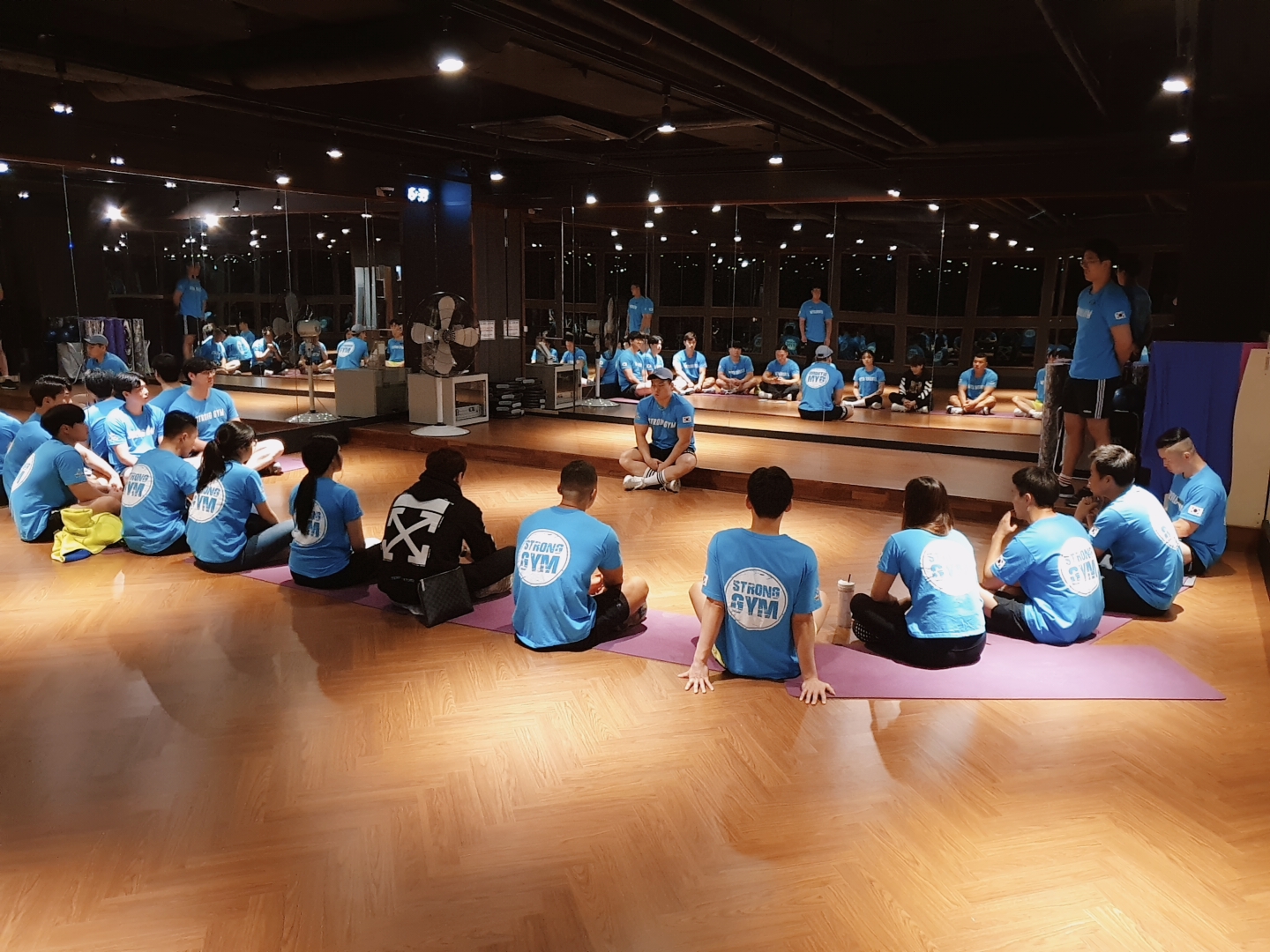 /user/s/stronggym/editor/1910/16bcefd03cb3614538f778477a9dc20c_1571918735_9637.jpg 이미지크게보기